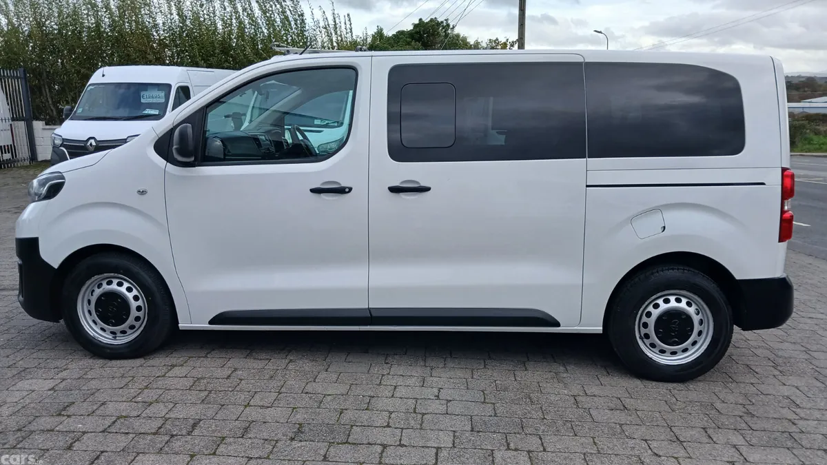 Toyota Proace MPV, Diesel, 2022, White