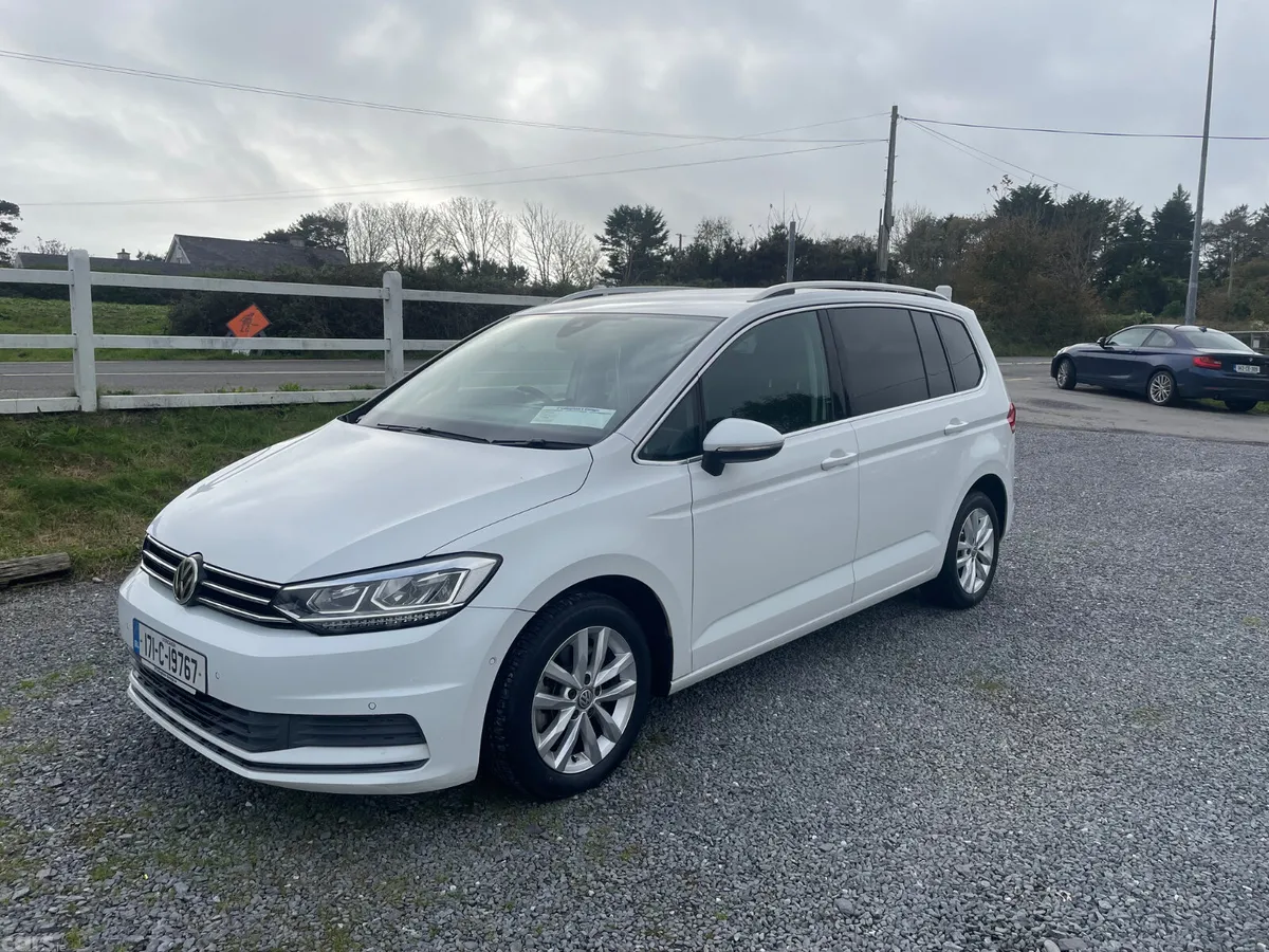 Volkswagen Touran MPV, Petrol, 2017, White