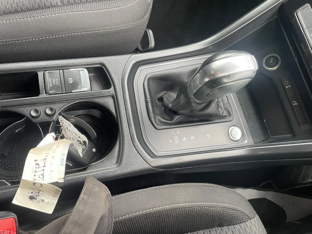 Volkswagen Touran MPV, Petrol, 2017, White