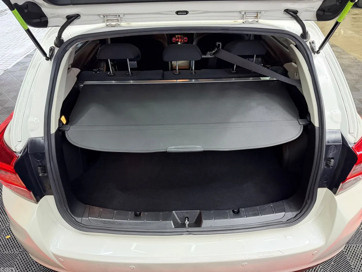 Subaru Impreza Estate, Petrol Hybrid, 2021, White