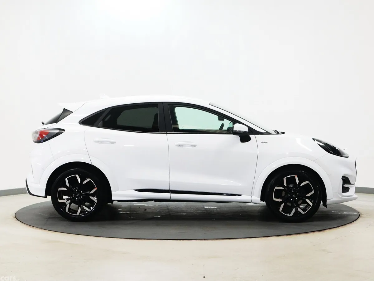 Ford Puma MPV, Petrol Hybrid, 2023, White