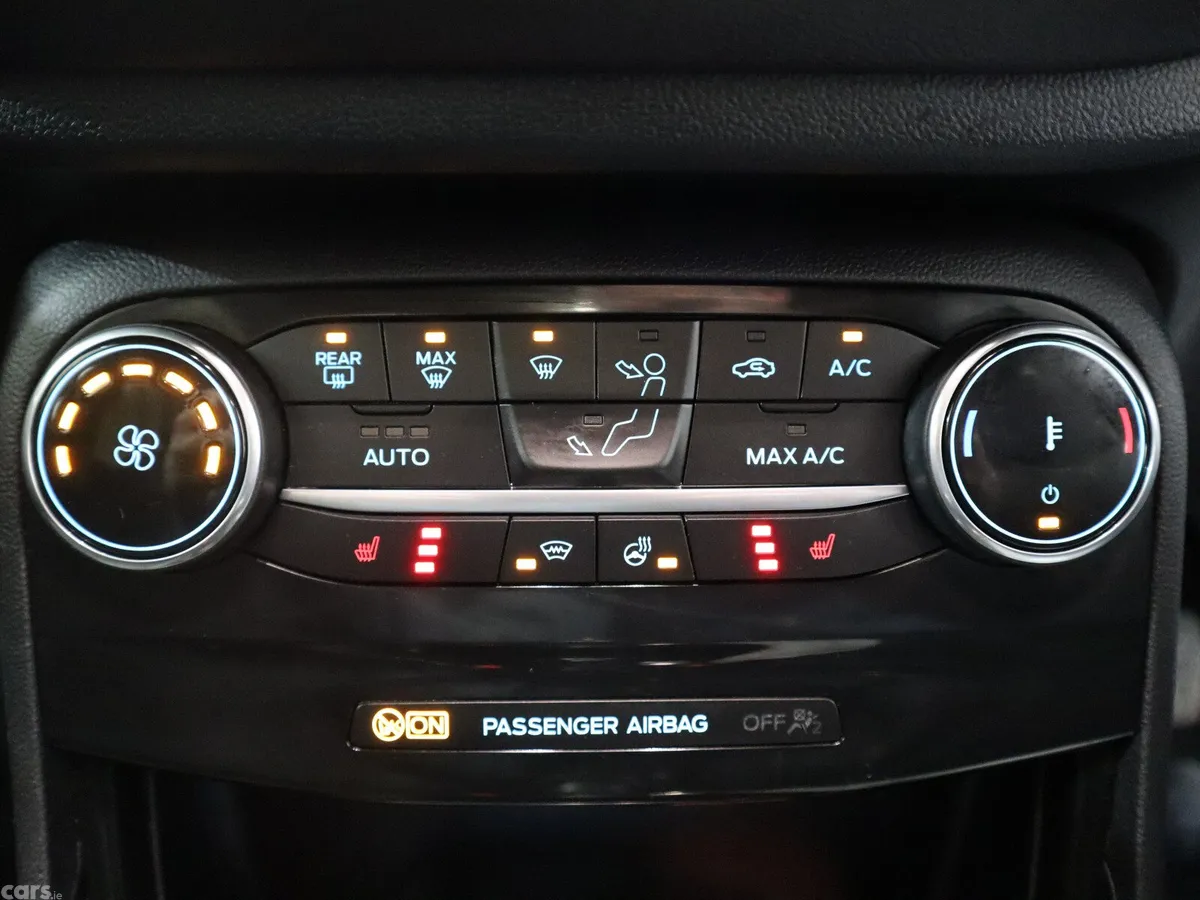Ford Puma MPV, Petrol Hybrid, 2023, White