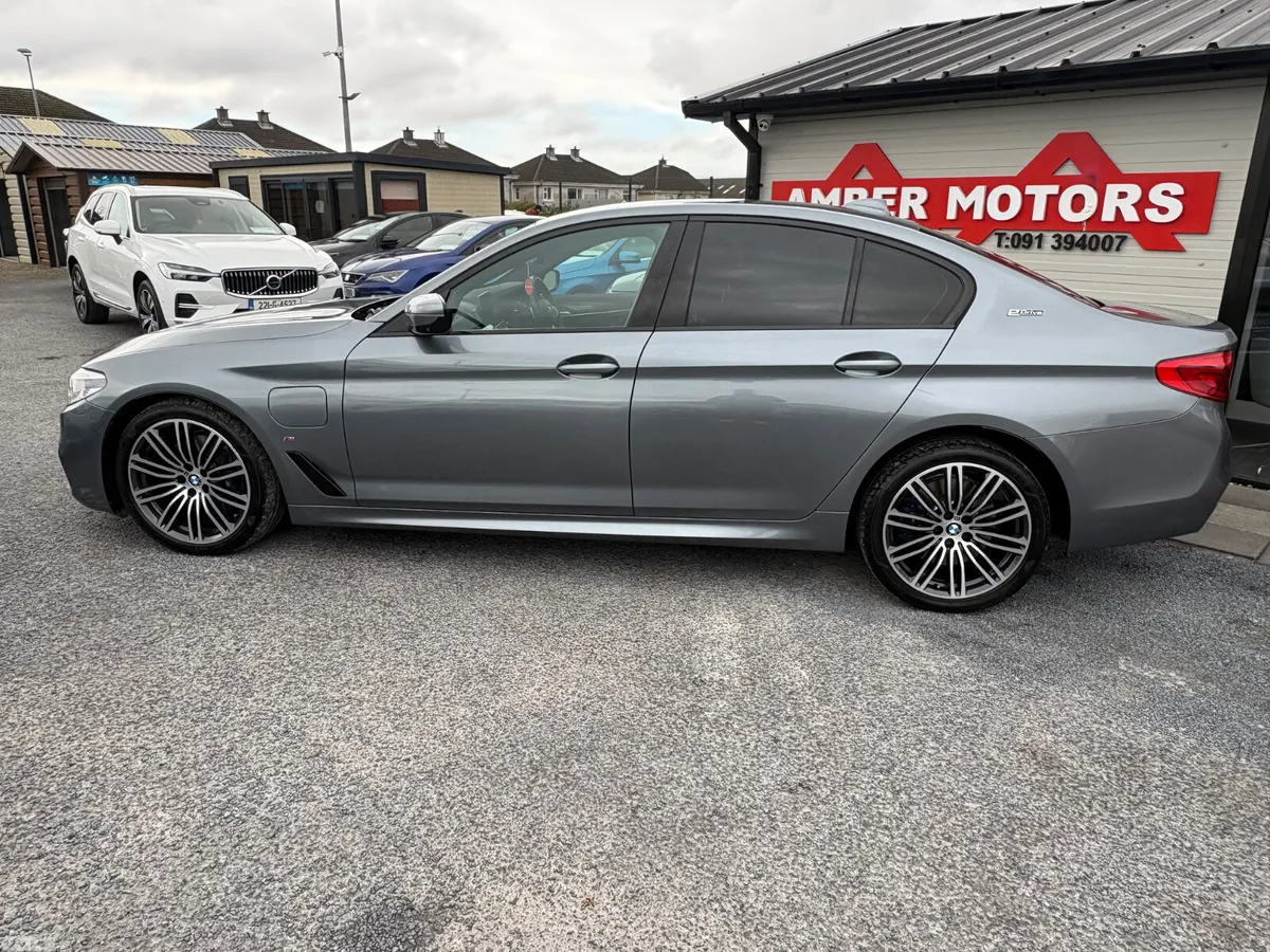 BMW 5-Series Saloon, Petrol Plug-in Hybrid, 2021, Grey