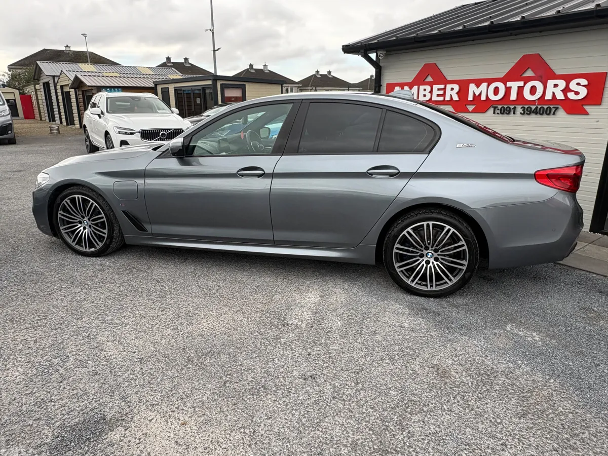 BMW 5-Series Saloon, Petrol Plug-in Hybrid, 2021, Grey