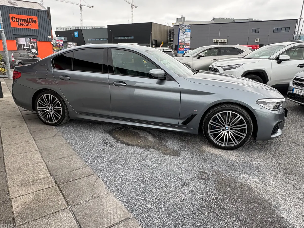 BMW 5-Series Saloon, Petrol Plug-in Hybrid, 2021, Grey