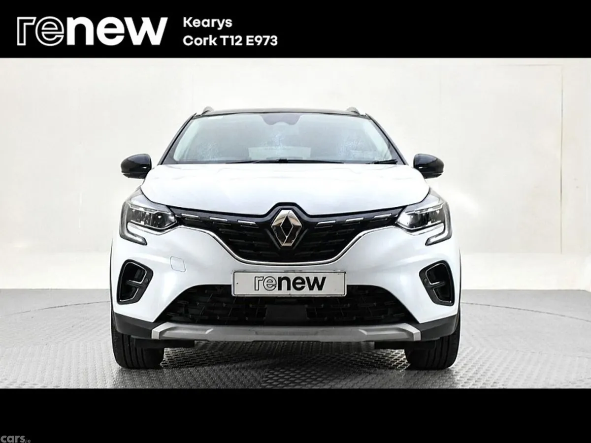Renault Captur SUV, Petrol Plug-in Hybrid, 2023, White