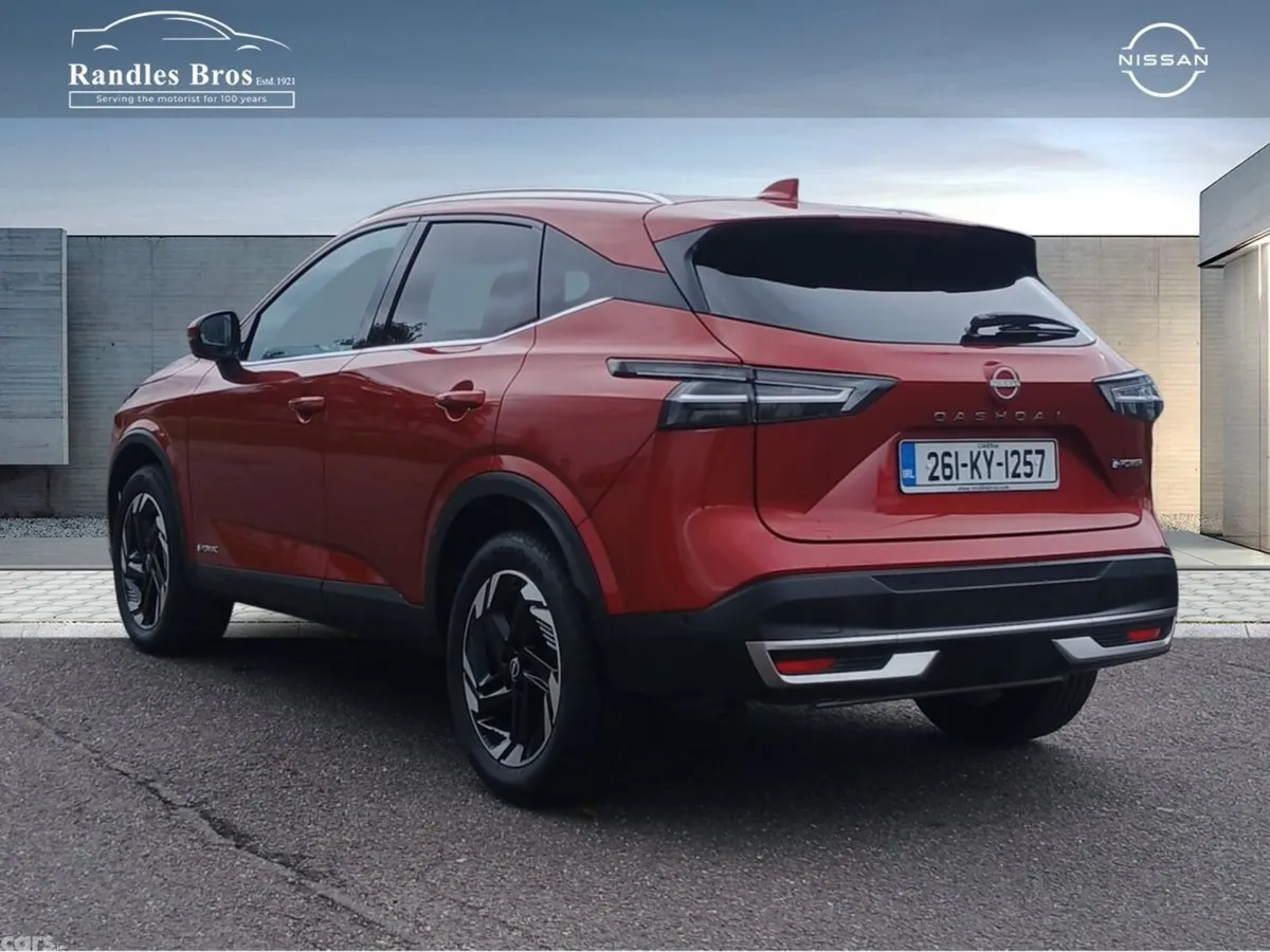 Nissan Qashqai MPV, Petrol Hybrid, 2026, Red