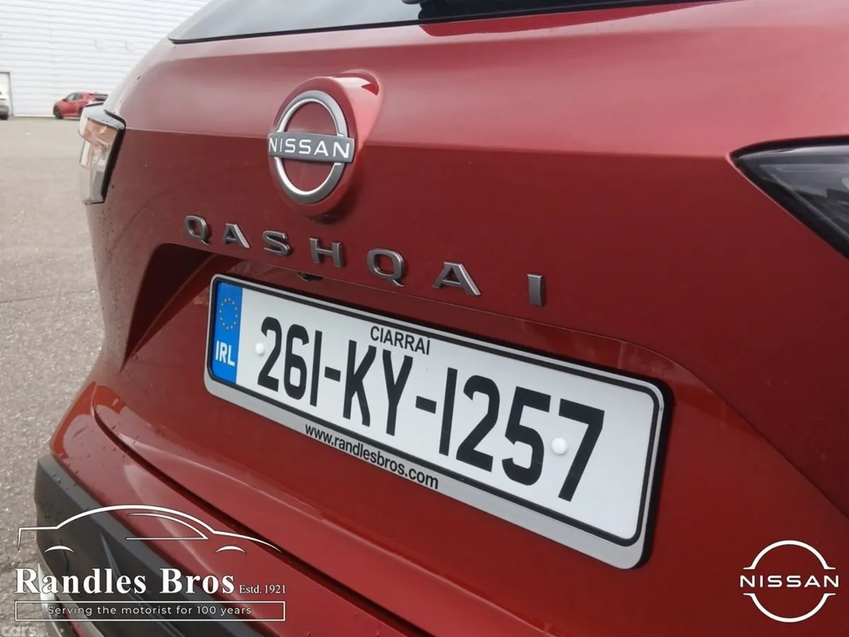 Nissan Qashqai MPV, Petrol Hybrid, 2026, Red