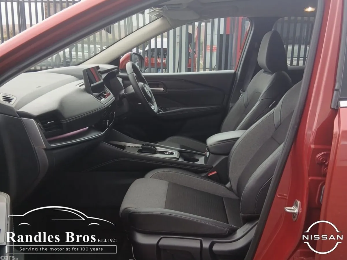 Nissan Qashqai MPV, Petrol Hybrid, 2026, Red