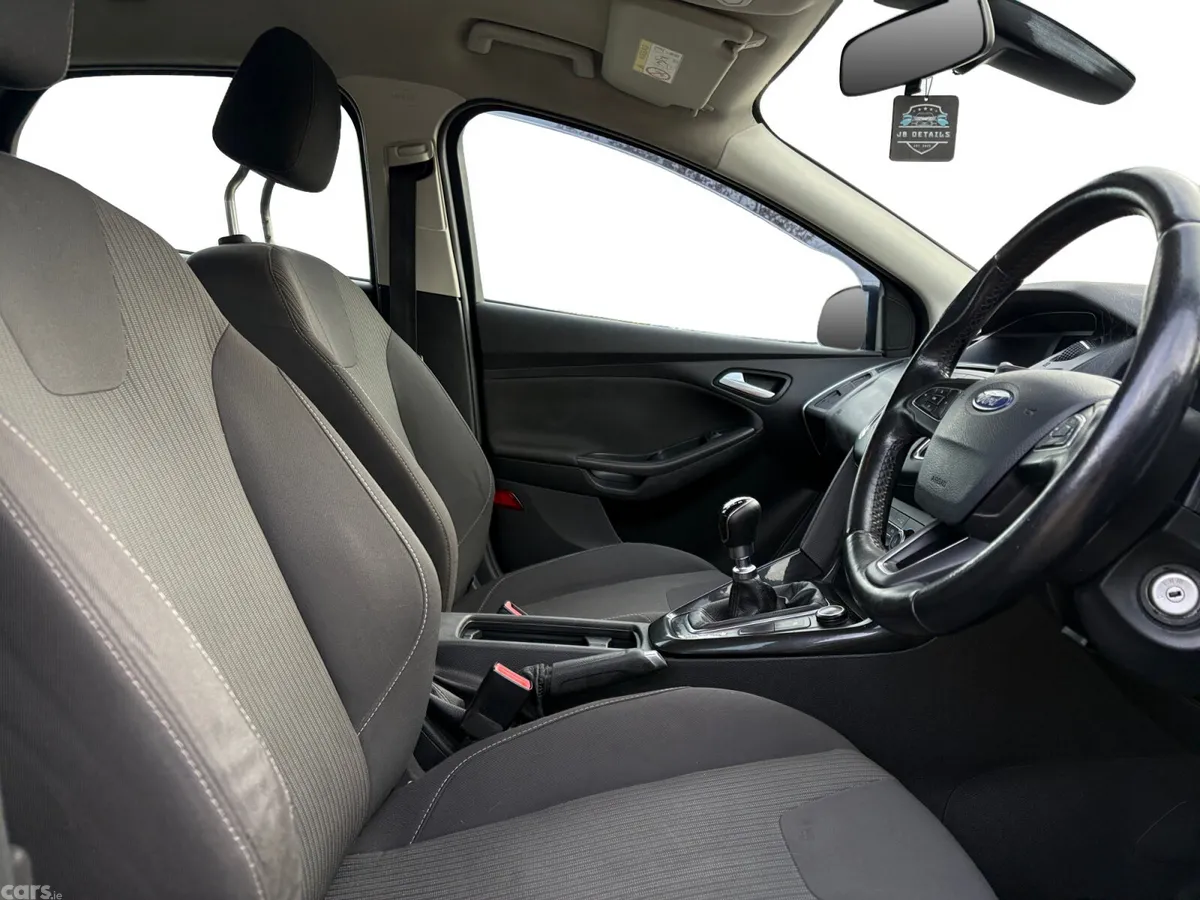 Ford Focus Hatchback, Diesel, 2018, Blue