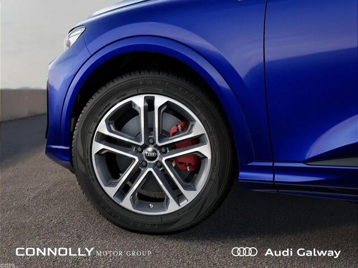 Audi Q5 SUV, Petrol Plug-in Hybrid, 2027, Blue