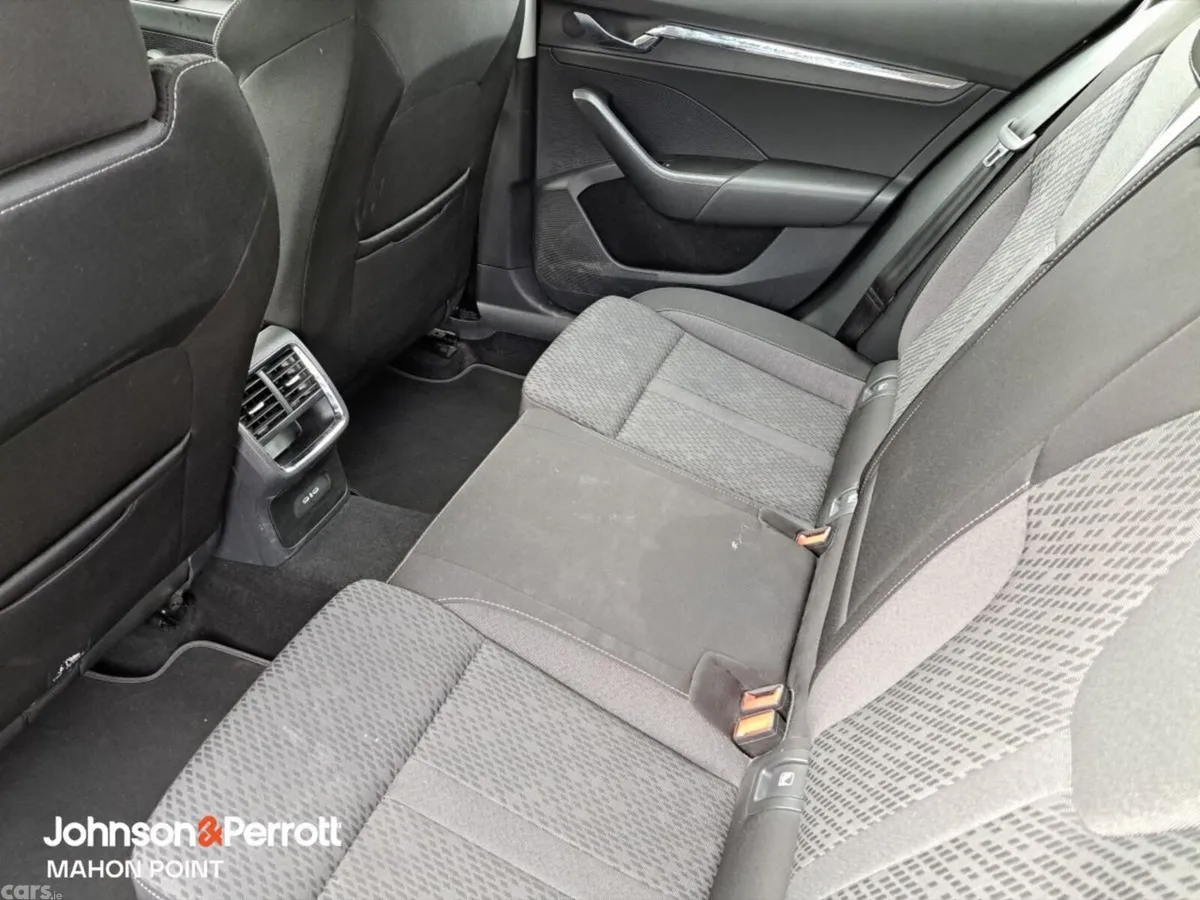 Skoda Octavia Estate, Diesel, 2024, Black
