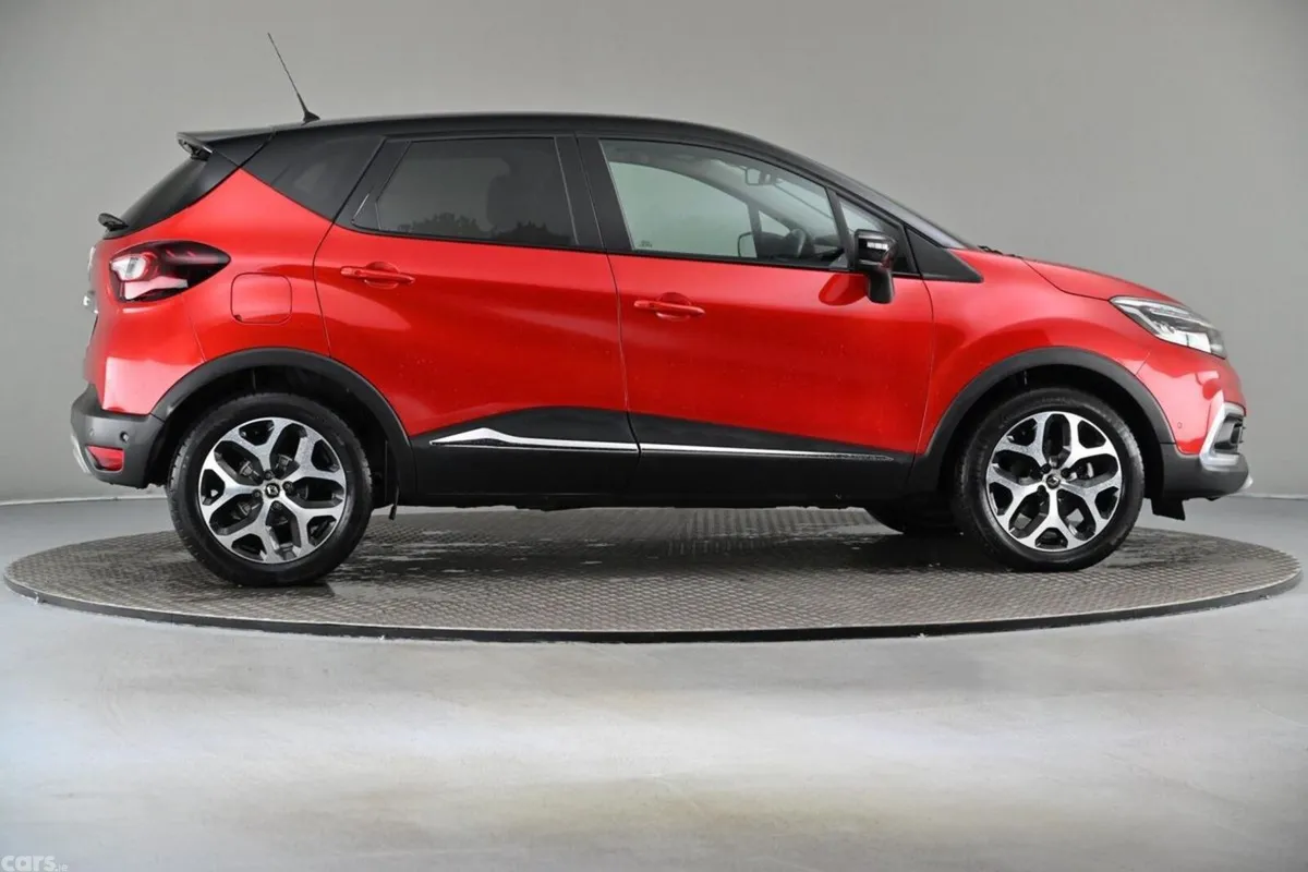 Renault Captur SUV, Diesel, 2019, Red