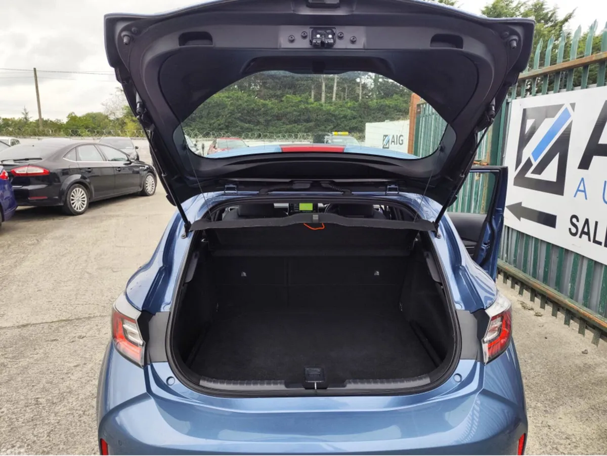 Toyota Corolla Hatchback, Petrol Hybrid, 2021, Blue