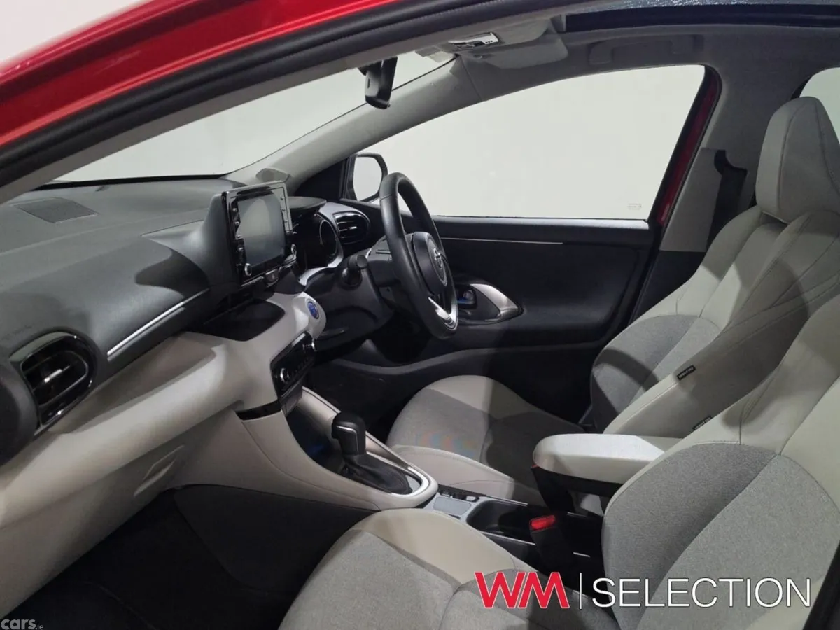 Toyota Yaris Hatchback, Petrol Hybrid, 2023, Red
