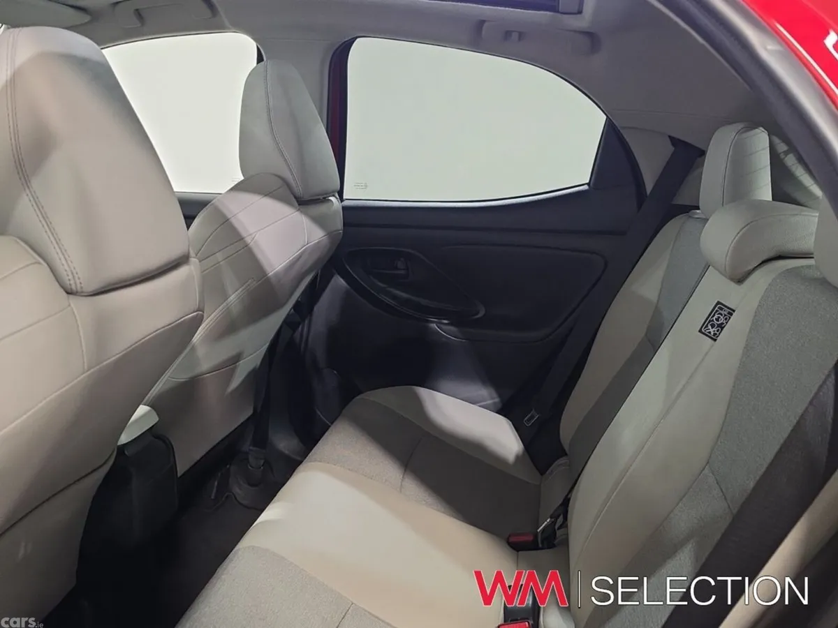 Toyota Yaris Hatchback, Petrol Hybrid, 2023, Red