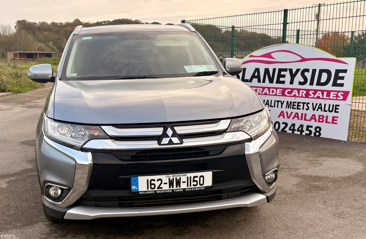 Mitsubishi Outlander SUV, Diesel, 2016, Grey