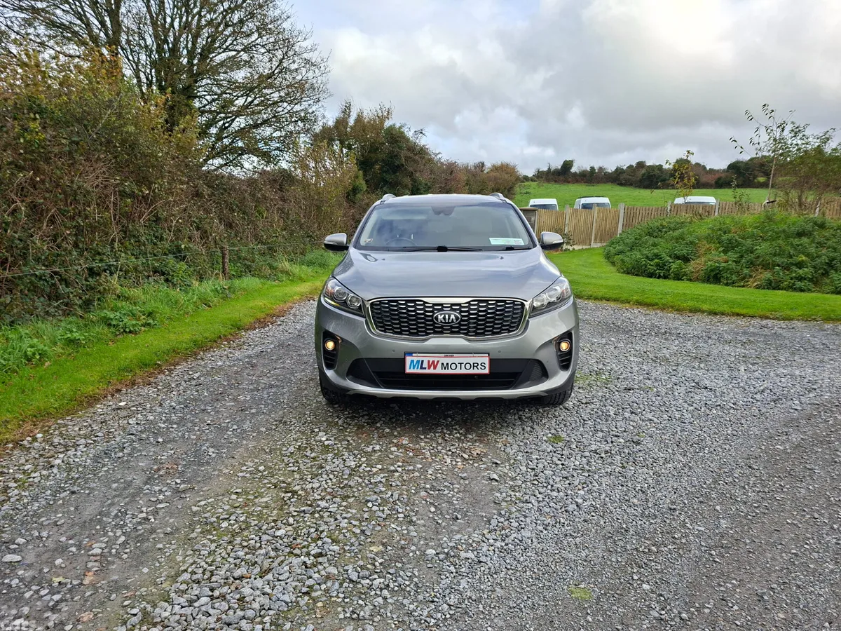 Kia Sorento SUV, Diesel, 2019, Grey