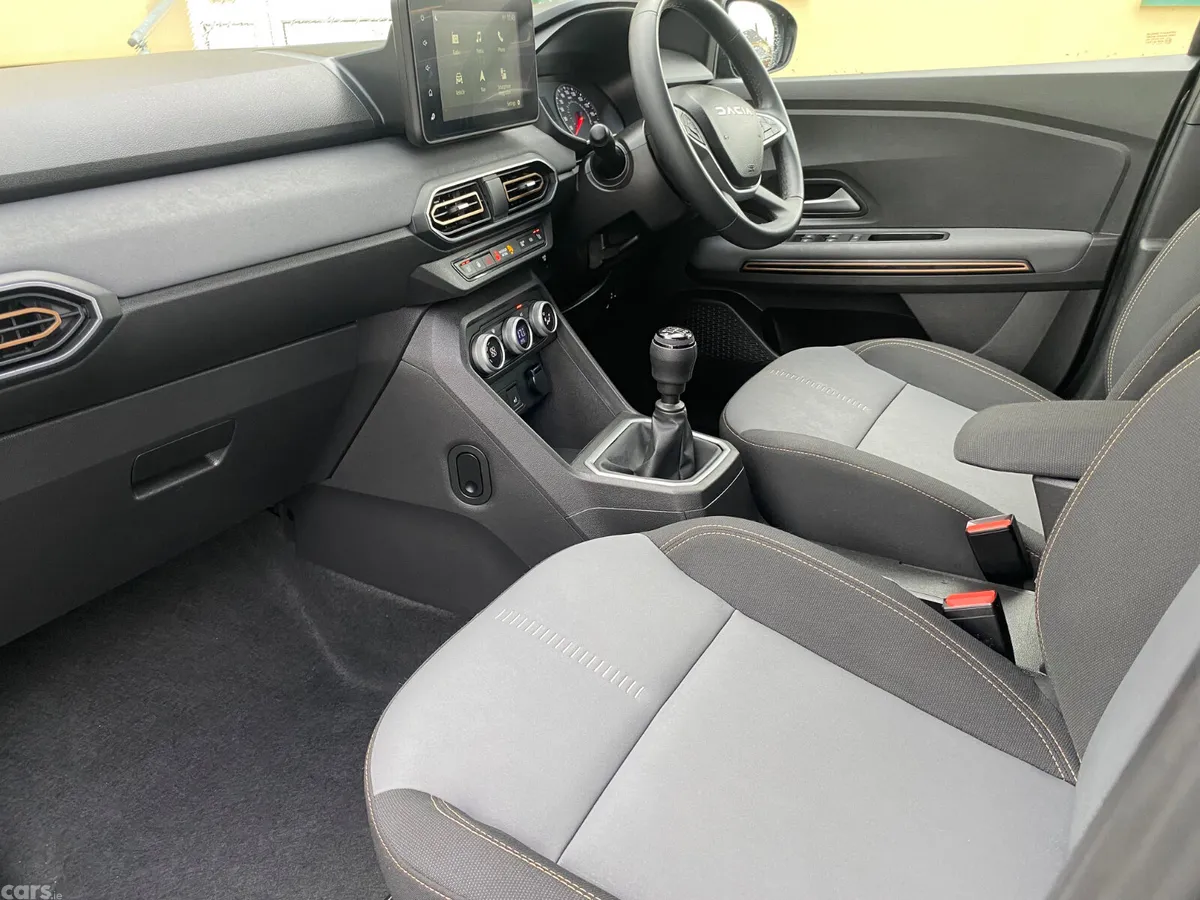Dacia Jogger MPV, Petrol, 2024, Black