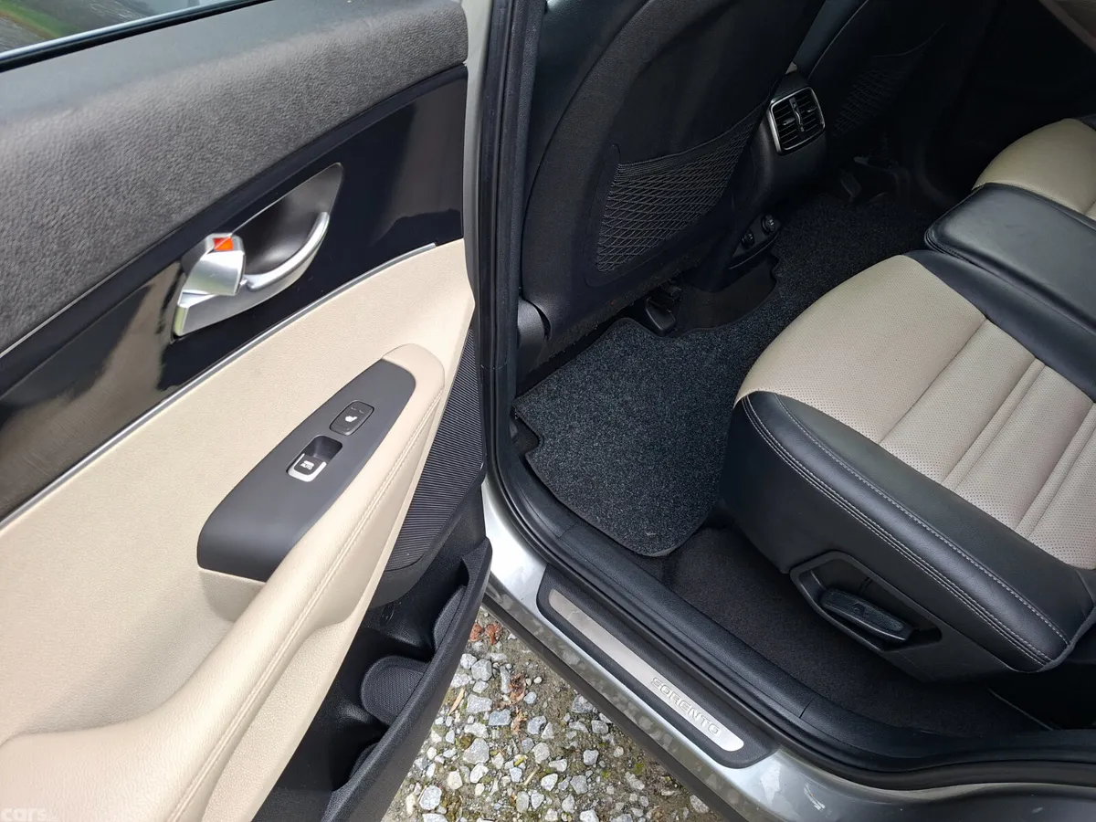 Kia Sorento SUV, Diesel, 2019, Grey