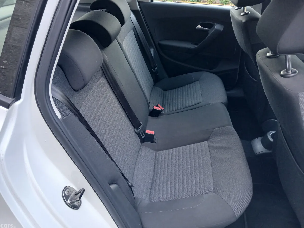 Volkswagen Polo Hatchback, Petrol, 2013, White