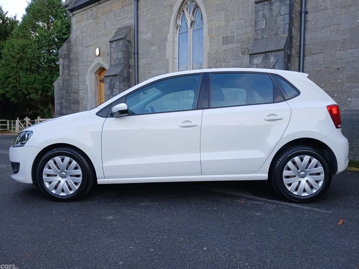 Volkswagen Polo Hatchback, Petrol, 2013, White