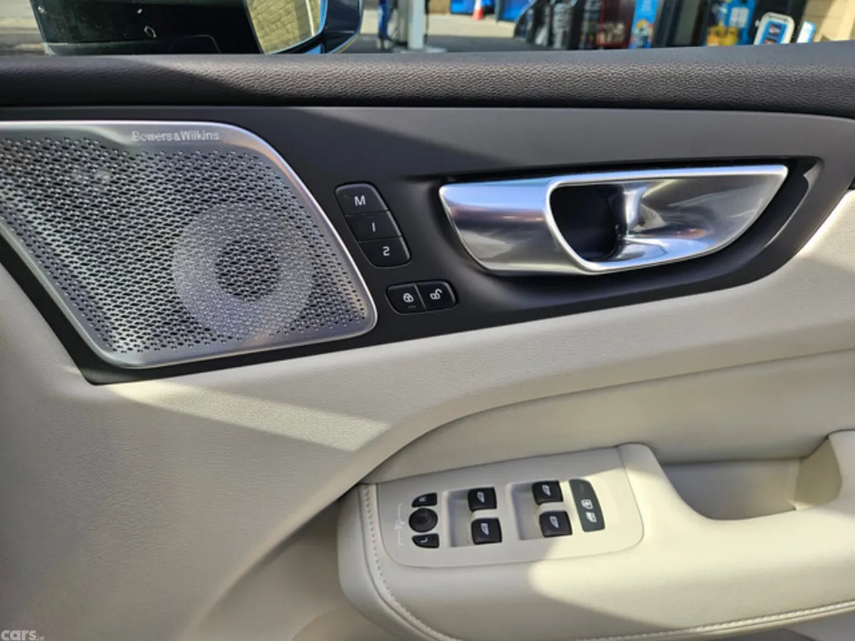 Volvo XC60 Estate, Petrol Plug-in Hybrid, 2026, Grey