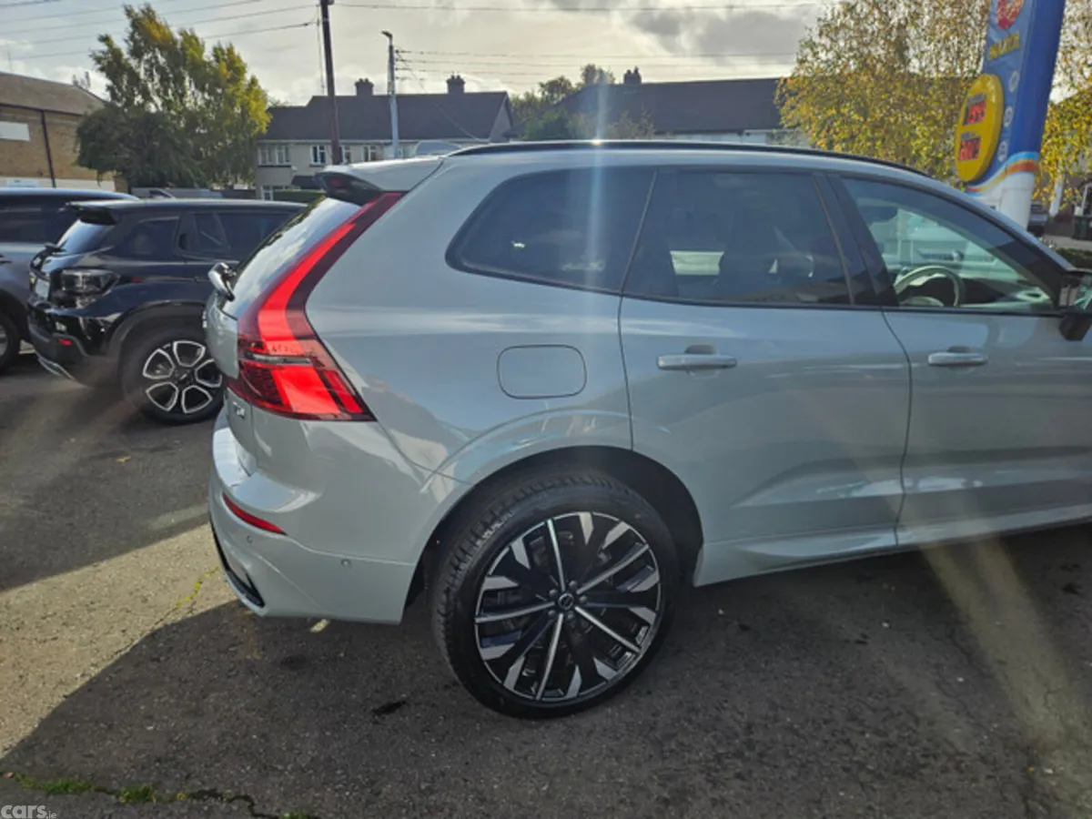 Volvo XC60 Estate, Petrol Plug-in Hybrid, 2026, Grey
