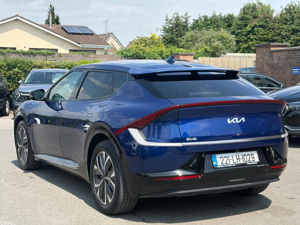Kia EV6 MPV, Electric, 2022, Blue