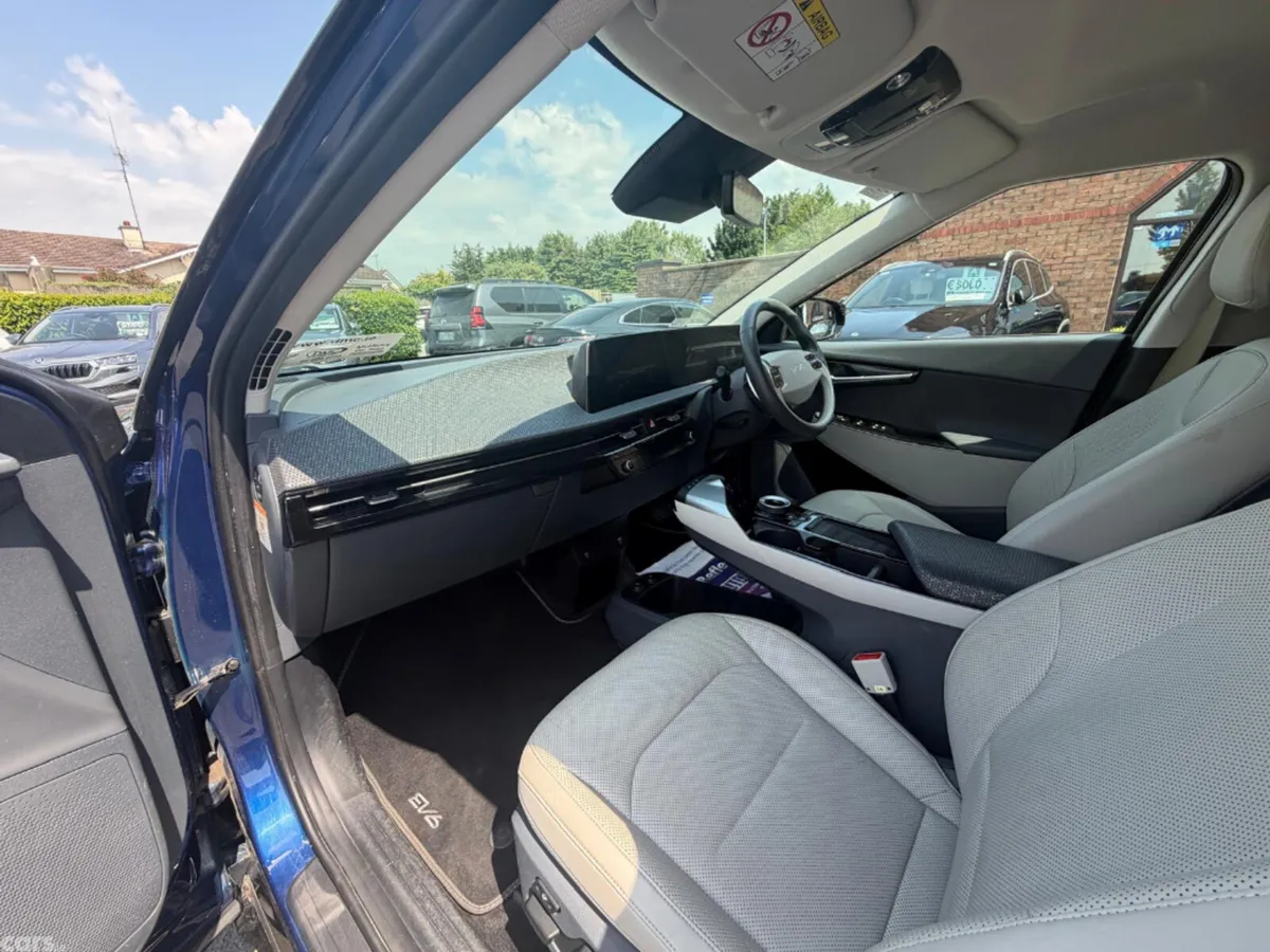 Kia EV6 MPV, Electric, 2022, Blue