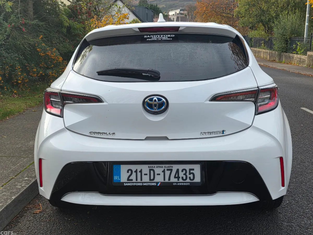 Toyota Corolla Hatchback, Petrol Hybrid, 2021, White