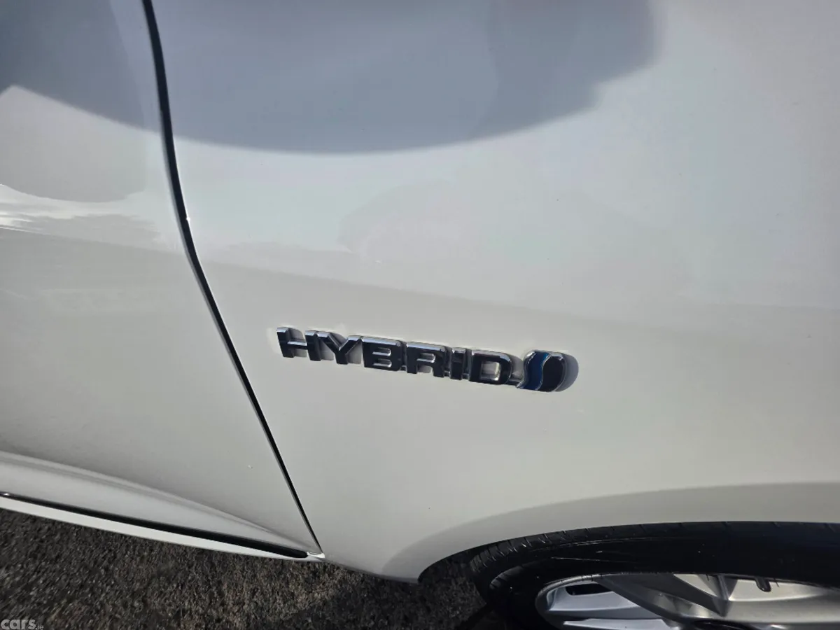 Toyota Corolla Hatchback, Petrol Hybrid, 2021, White