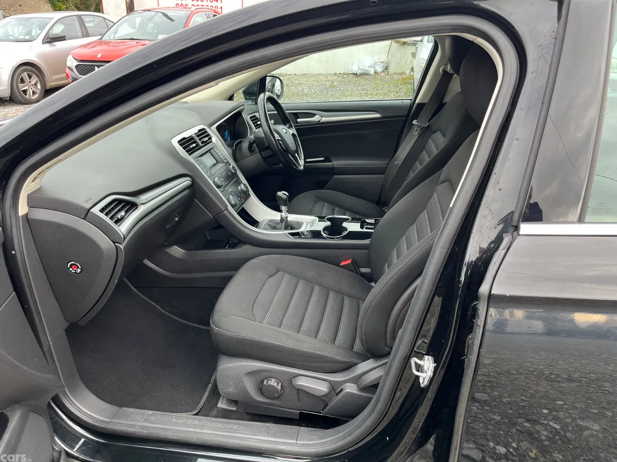 Ford Mondeo Hatchback, Diesel, 2015, Black