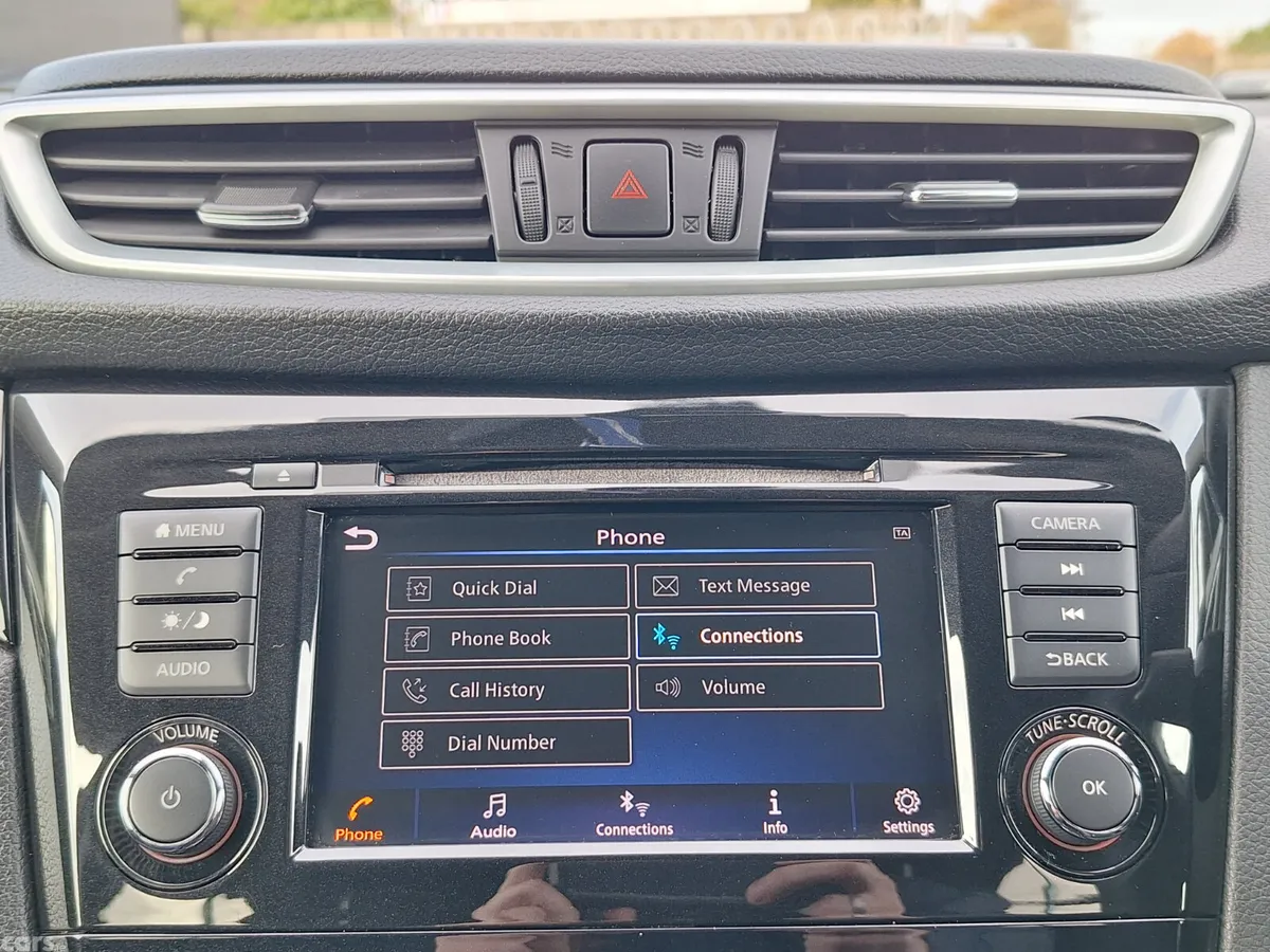 Nissan Qashqai MPV, Diesel, 2020, Red