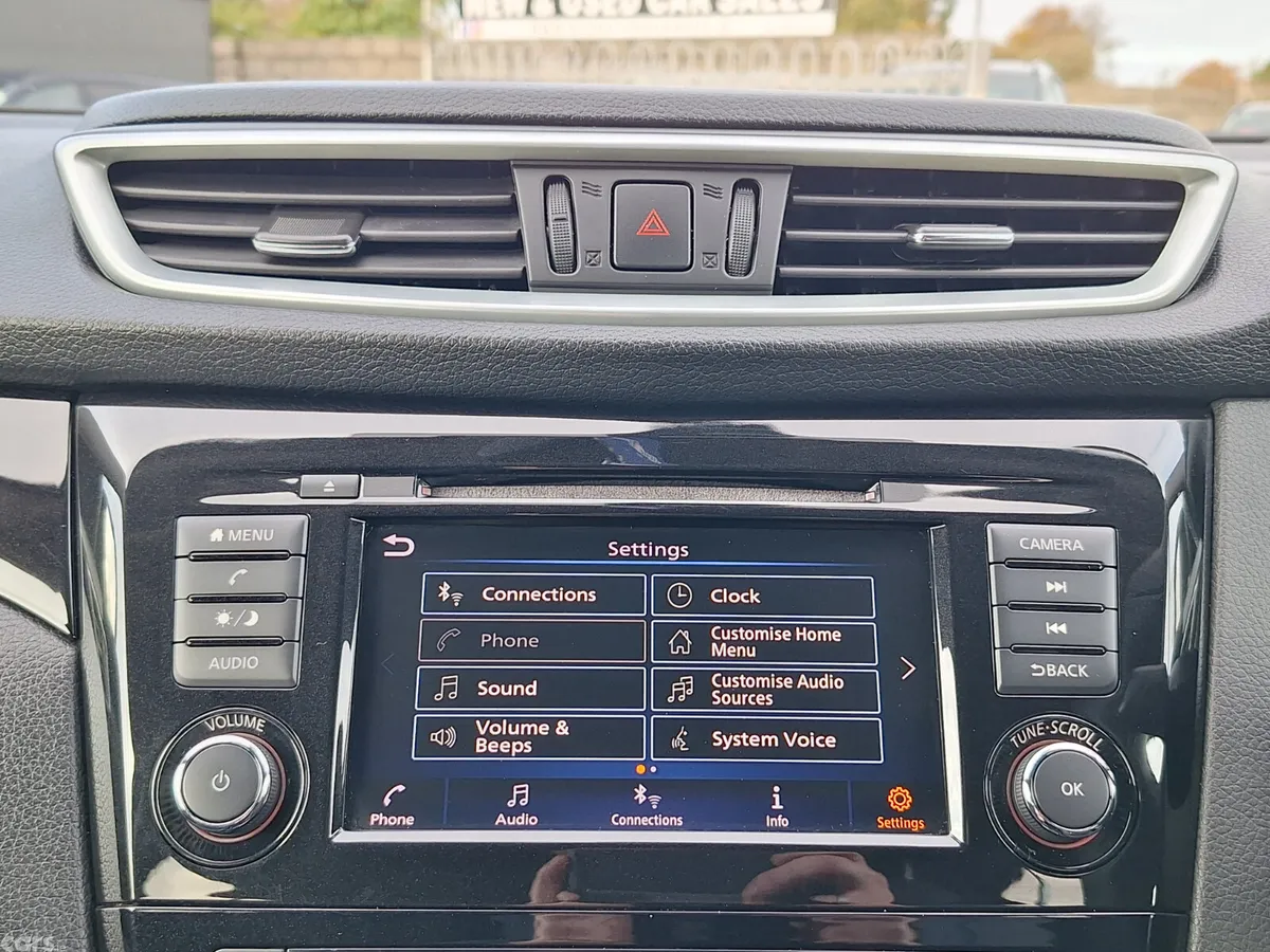 Nissan Qashqai MPV, Diesel, 2020, Red