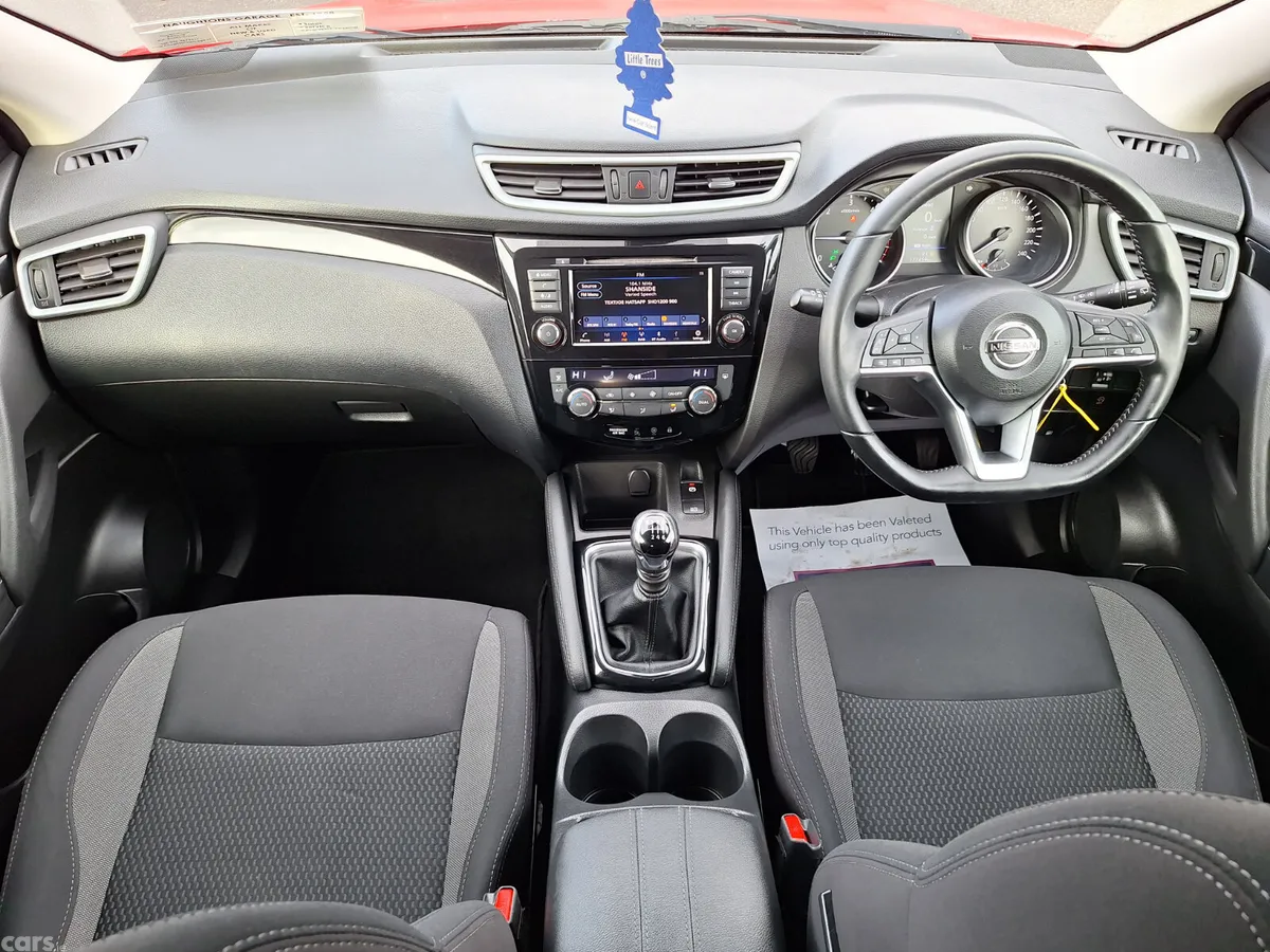 Nissan Qashqai MPV, Diesel, 2020, Red