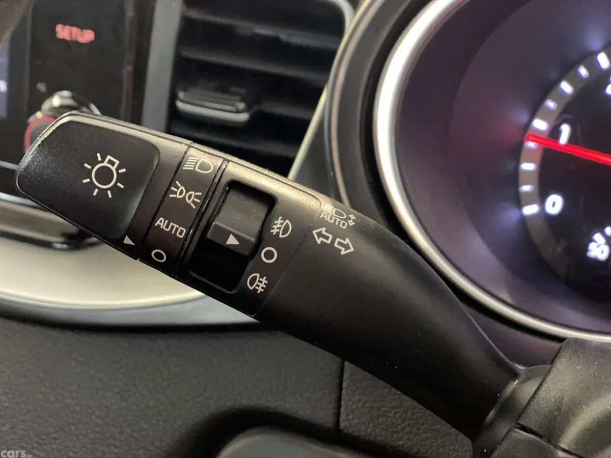 Kia Ceed Hatchback, Diesel Hybrid, 2021, Black
