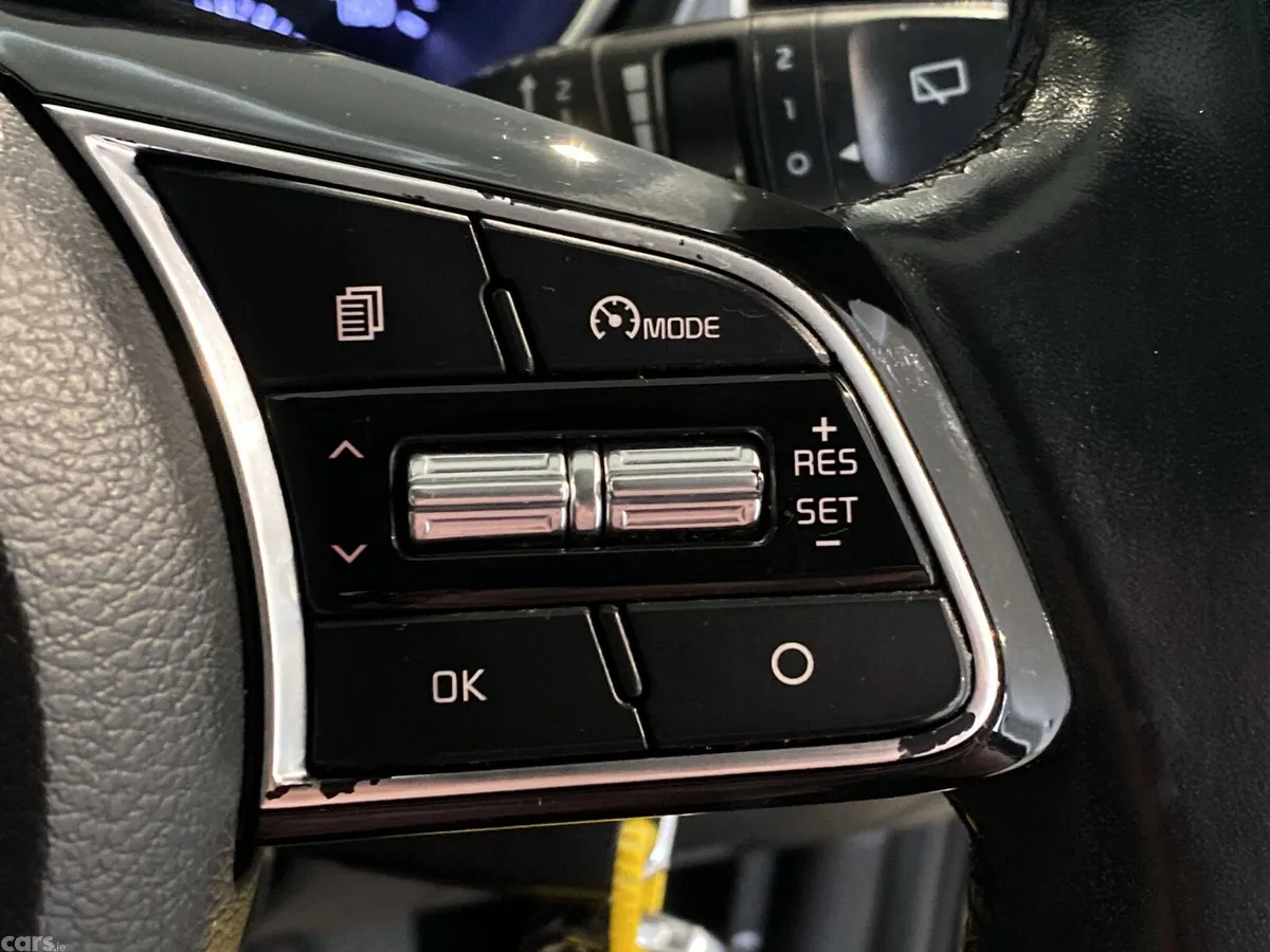 Kia Ceed Hatchback, Diesel Hybrid, 2021, Black