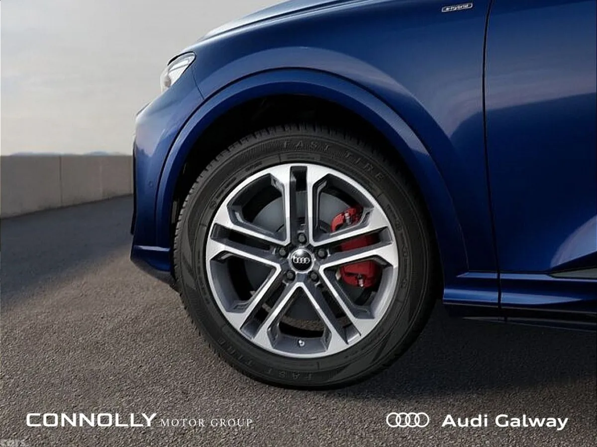 Audi Q5 SUV, Petrol Plug-in Hybrid, 2027, Blue