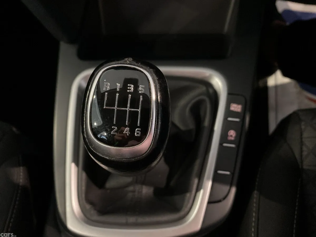 Kia Ceed Hatchback, Diesel Hybrid, 2021, Black
