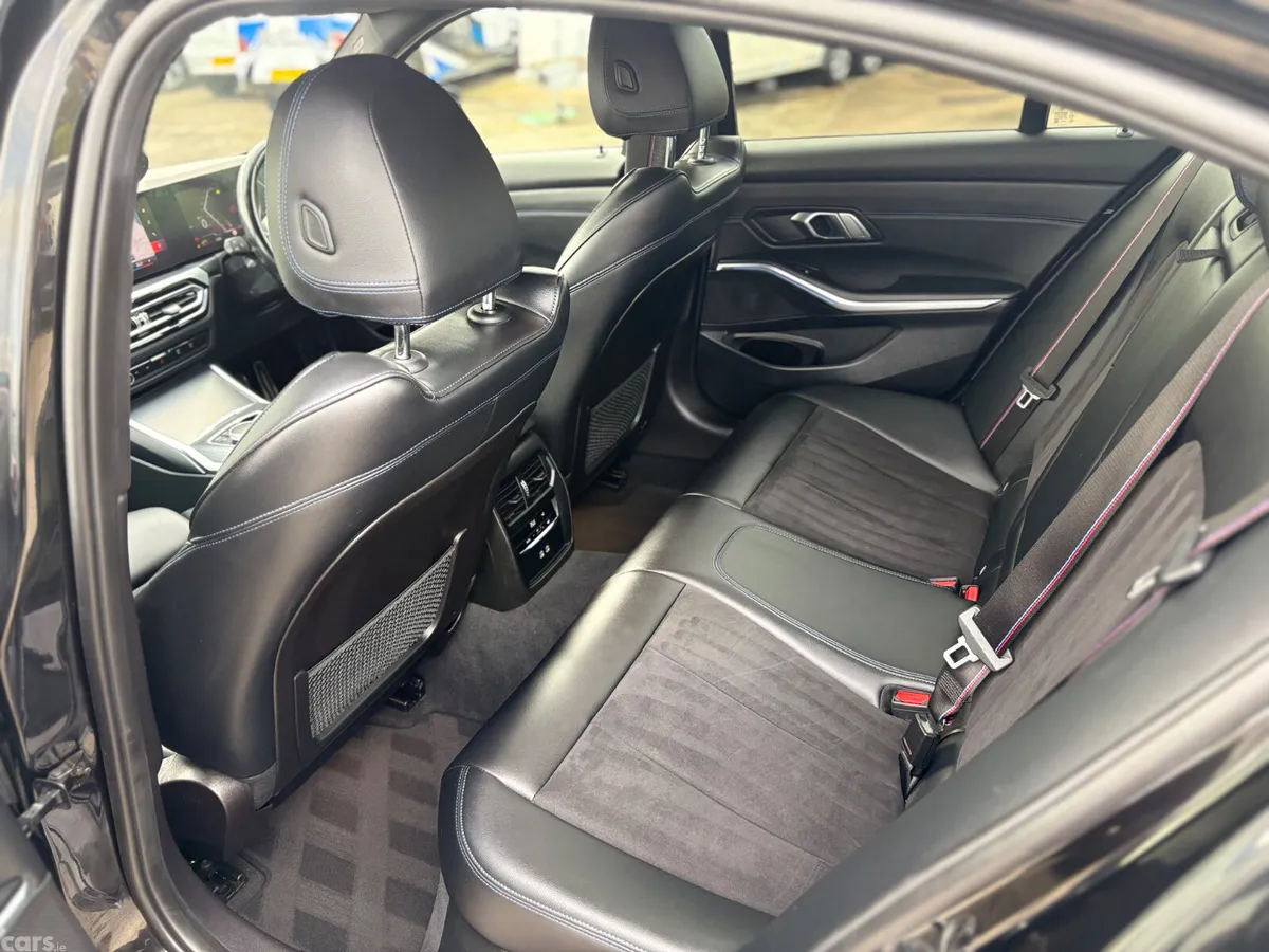 BMW 3-Series Saloon, Petrol Hybrid, 2023, Black