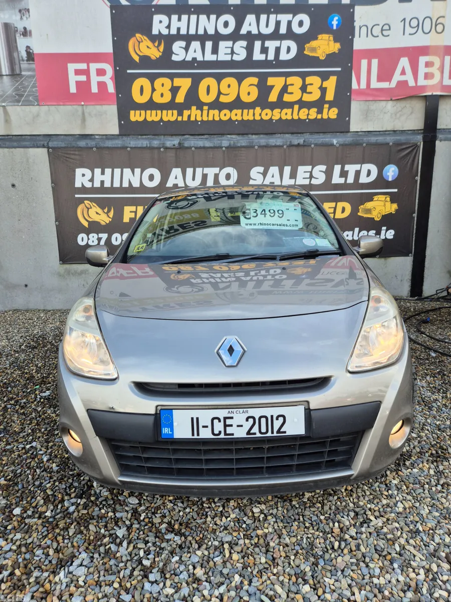 Renault Clio Hatchback, Petrol, 2011, Gold