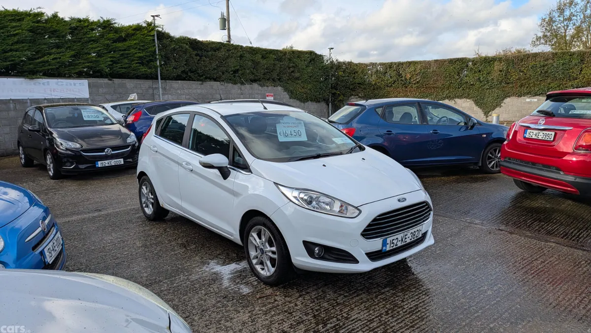 Ford Fiesta Hatchback, Petrol, 2015, White