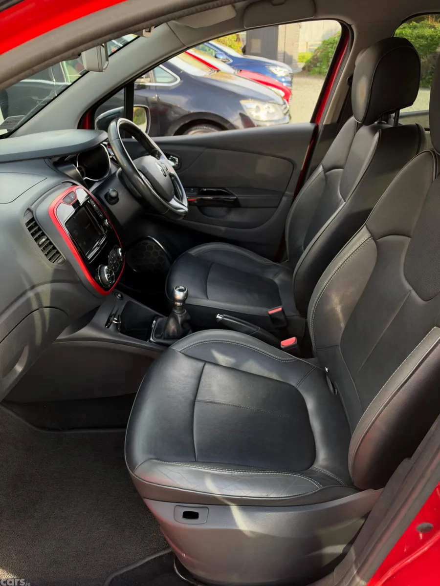Renault Captur Hatchback, Diesel, 2017, Red
