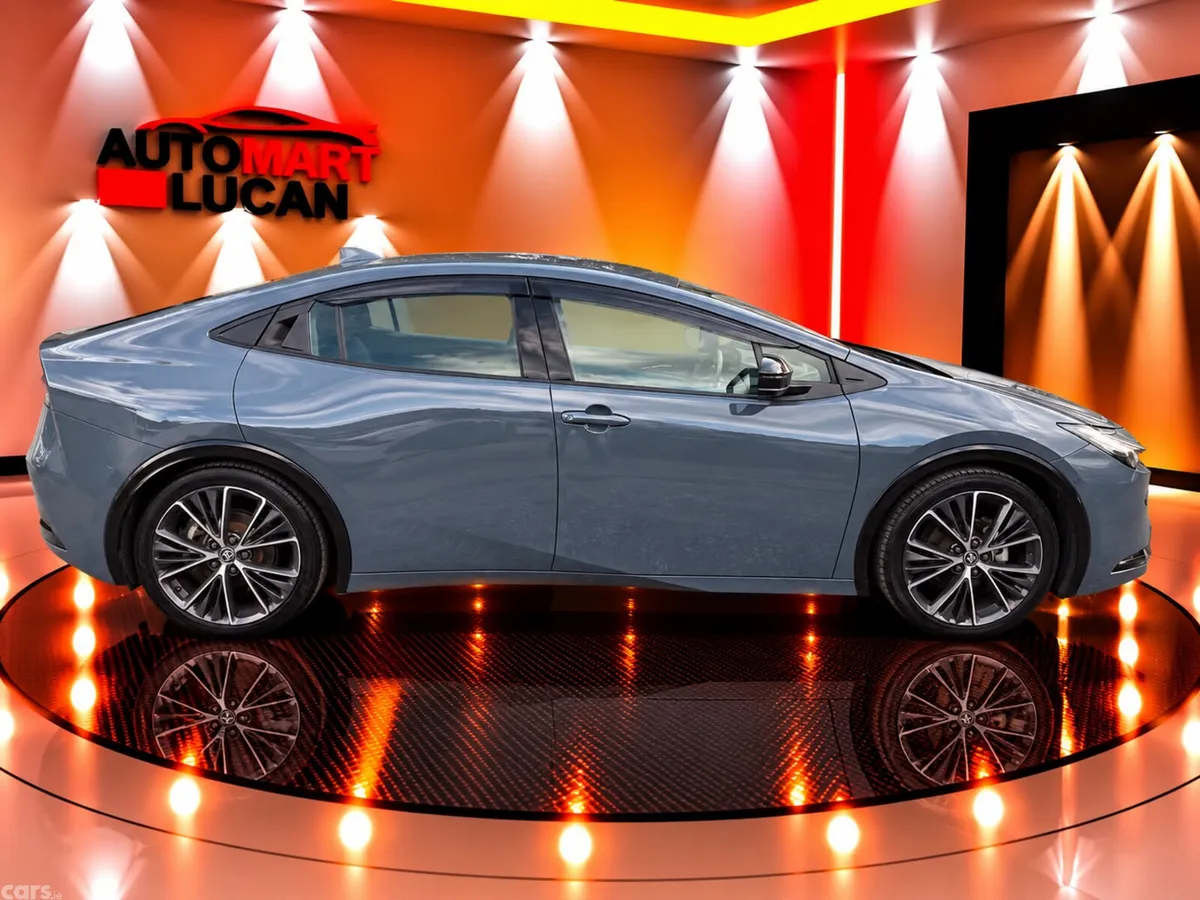 Toyota Prius Saloon, Petrol Hybrid, 2023, Blue
