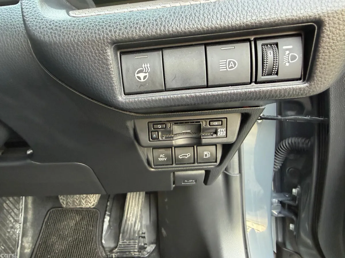 Toyota Prius Saloon, Petrol Hybrid, 2023, Blue