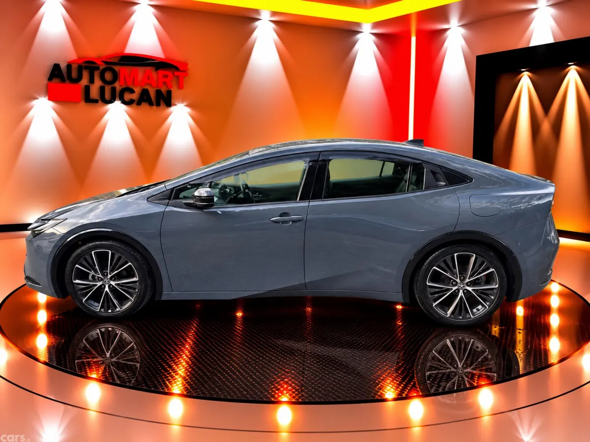 Toyota Prius Saloon, Petrol Hybrid, 2023, Blue