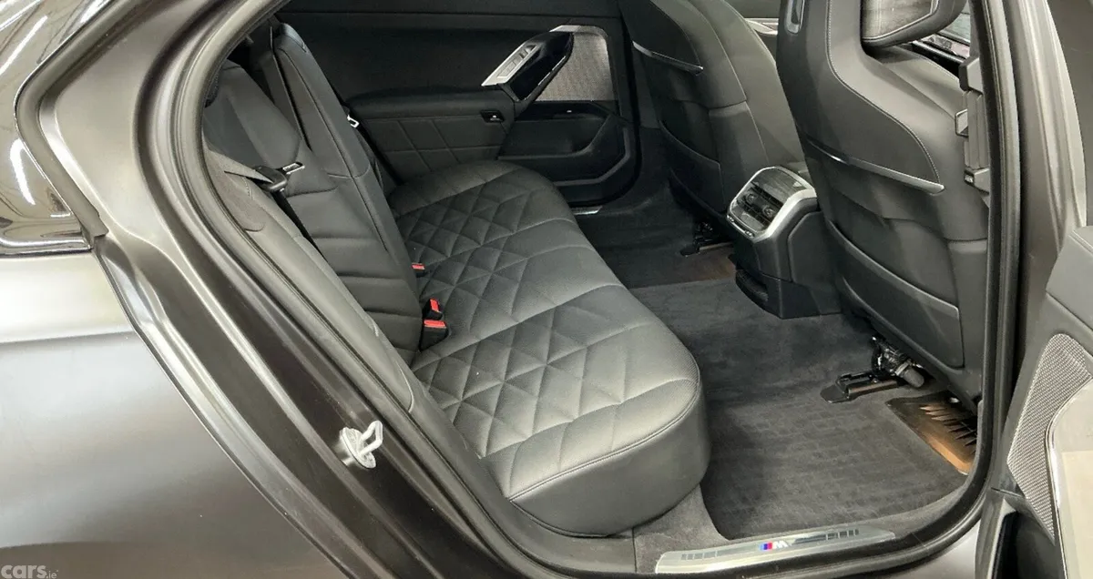 BMW i7 Saloon, Electric, 2024, Grey