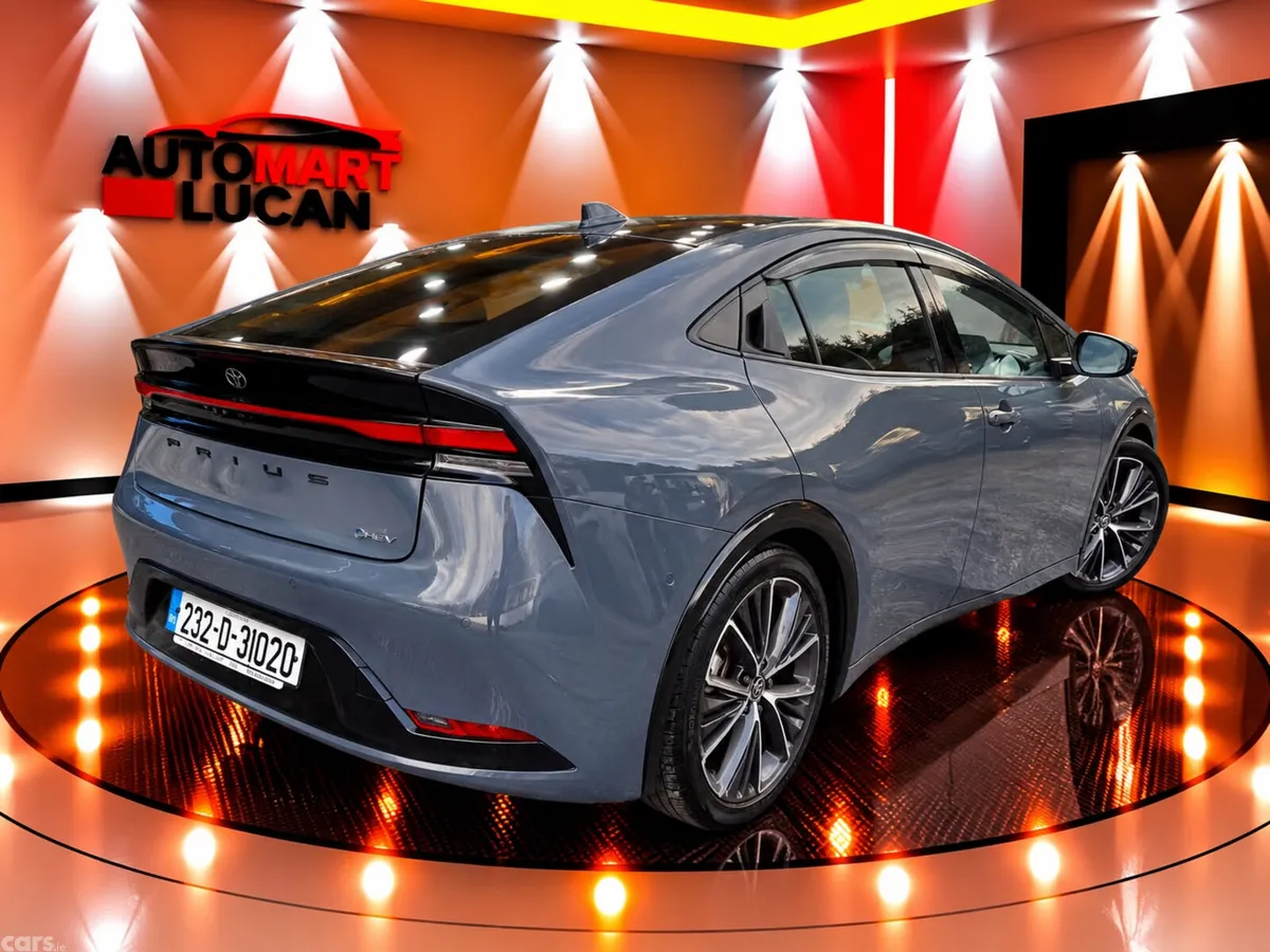 Toyota Prius Saloon, Petrol Hybrid, 2023, Blue