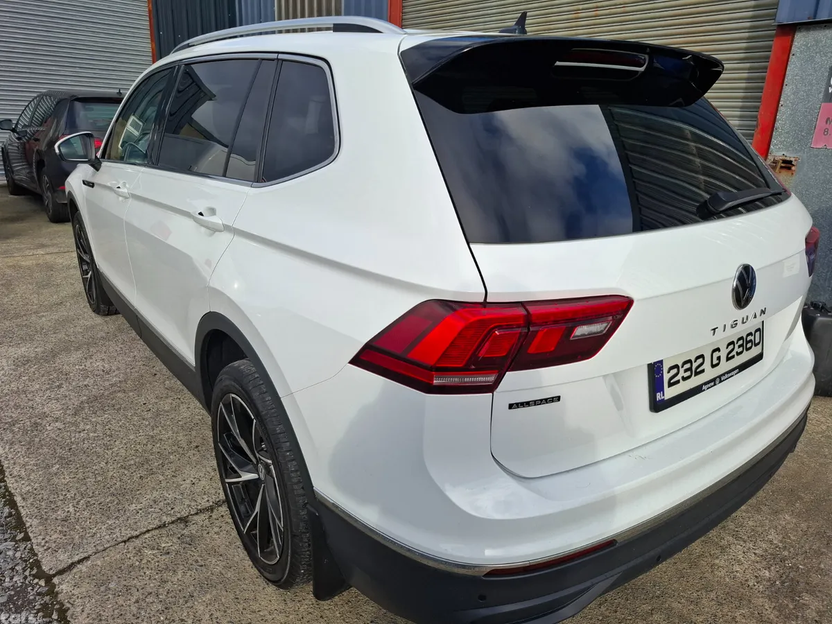 Volkswagen Tiguan SUV, Petrol, 2023, White
